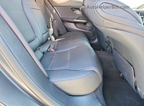 W1KAF4GB2RR210583 2024 MERCEDES-BENZ C Black Vista de los asientos traseros
