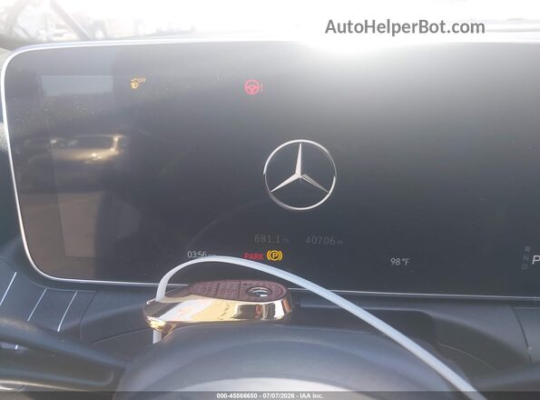 W1KAF4GB7PR094083 2023 MERCEDES-BENZ C-CLASS White Widok tylnych siedzeń