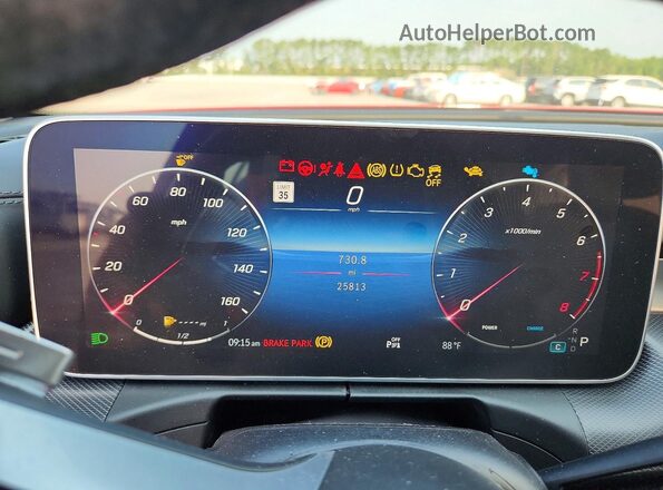 W1KAF4GB8RR187066 2024 MERCEDES-BENZ C Red Vista del cuadro de instrumentos