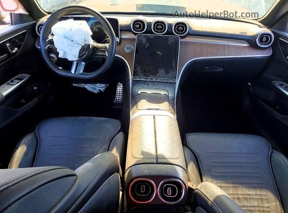 W1KAF4GB9PR136124 2023 MERCEDES-BENZ C Silver Vista del salpicadero