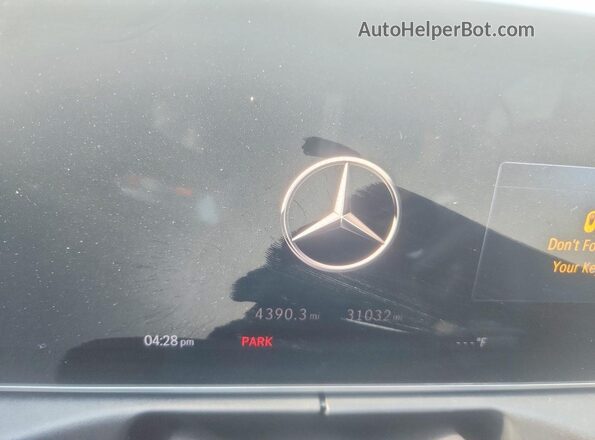 W1KAF4GBXNR045909 2022 MERCEDES-BENZ C Gray Instrument cluster view
