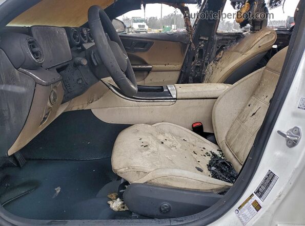 W1KAF4GBXPR097446 2023 MERCEDES-BENZ C White Widok wnętrza z przodu