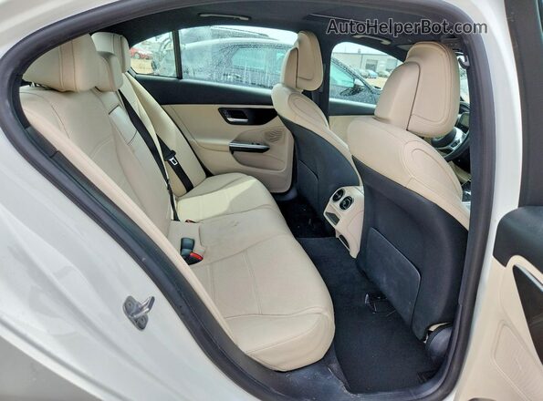 W1KAF4HB3RR185370 2024 MERCEDES-BENZ C White Widok tylnych siedzeń