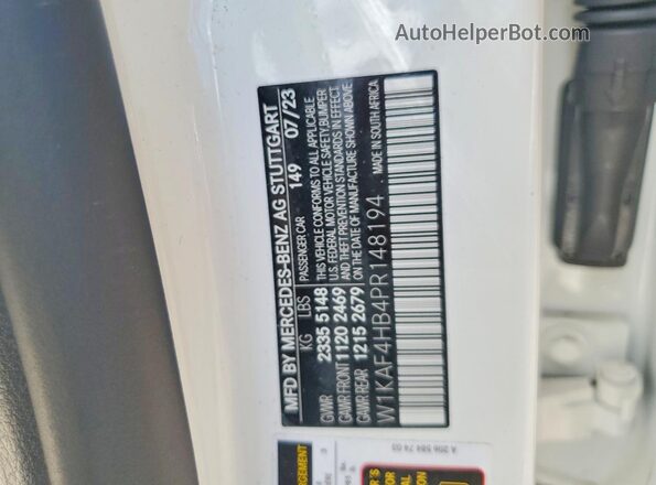 W1KAF4HB4PR148194 2023 MERCEDES-BENZ C White Vista del compartimento del motor