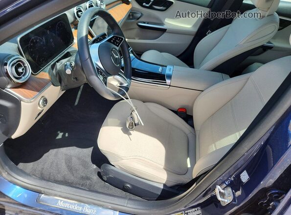W1KAF4HB5SR283435 2025 MERCEDES-BENZ C Blue Vista interior delantera