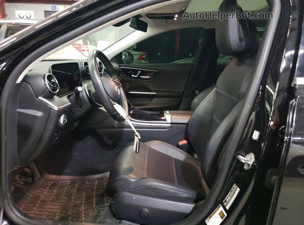 W1KAF4HB7NR046630 2022 MERCEDES-BENZ C Черный Вид салона спереди