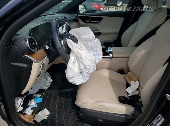 W1KAF4HB8PR082975 2023 MERCEDES-BENZ C Black Vista interior delantera