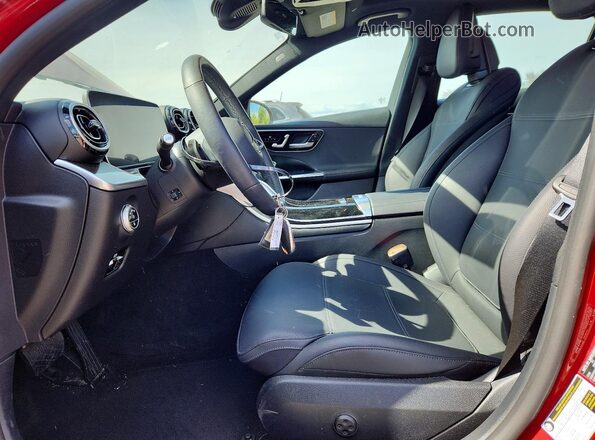 W1KAF4HB8RR223157 2024 MERCEDES-BENZ C Red Vista interior delantera