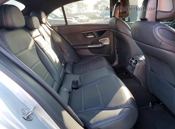 W1KAF4HBXNR013198 2022 MERCEDES-BENZ C Серебряный Вид задних сидений