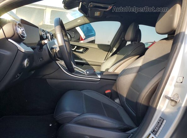 W1KAF4HBXNR013198 2022 MERCEDES-BENZ C Серебряный Вид салона спереди