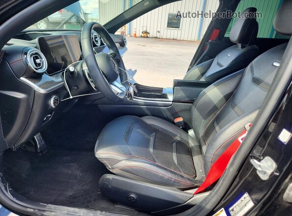 W1KAF8HB9RR186840 2024 MERCEDES-BENZ C Black Widok wnętrza z przodu