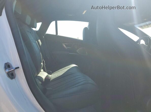 W1KCG4EB5NA018088 2022 MERCEDES-BENZ EQS White Rear seats view