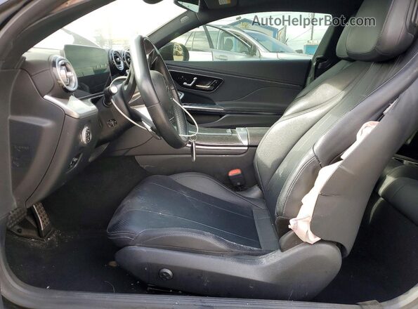W1KMJ4HB3RF010002 2024 MERCEDES-BENZ CLE Black Widok wnętrza z przodu