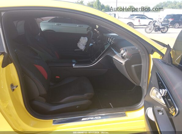 W1KMJ6CB3SF054686 2025 MERCEDES-BENZ AMG CLE 53 Yellow წინა სალონის ხედი