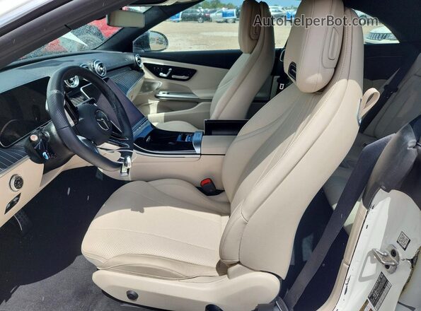 W1KMK4HB2TF086878 2026 MERCEDES-BENZ CLE White Front interior view