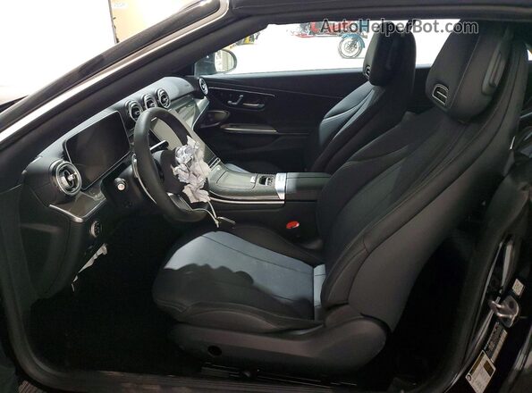 W1KMK4HB7SF057438 2025 MERCEDES-BENZ CLE Black Vista interior delantera