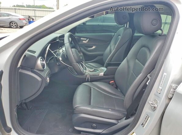 W1KWF8DB2LR577380 2020 MERCEDES-BENZ C Серебряный Вид салона спереди