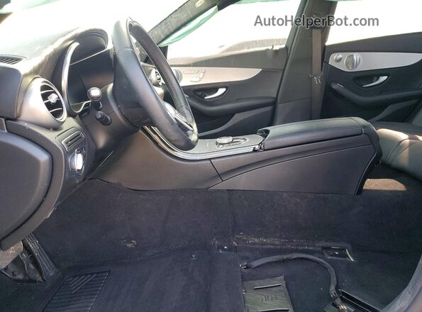 W1KWF8DB4MR644983 2021 MERCEDES-BENZ C Black Front interior view