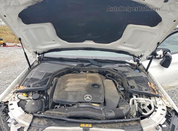 W1KWF8DB6LR588964 2020 MERCEDES-BENZ C White Vista interior trasera