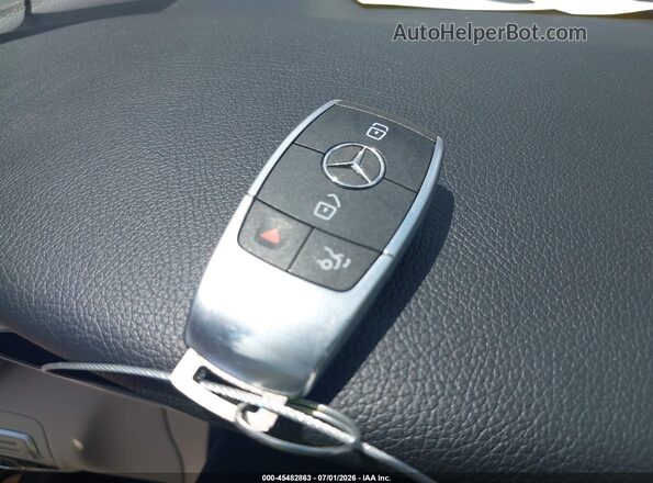 W1KWF8EB4MR645212 2021 MERCEDES-BENZ C-CLASS Blue Առջևի վահանակի տեսք
