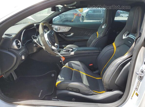 W1KWJ8HB8MG054502 2021 MERCEDES-BENZ C Серебряный Вид салона спереди