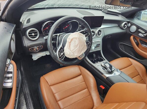 W1KWK8EB6LG004892 2020 MERCEDES-BENZ C Black Dashboard view
