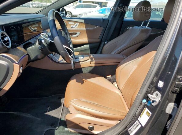 W1KZF8DB6NB091406 2022 MERCEDES-BENZ E Gray Vista interior delantera
