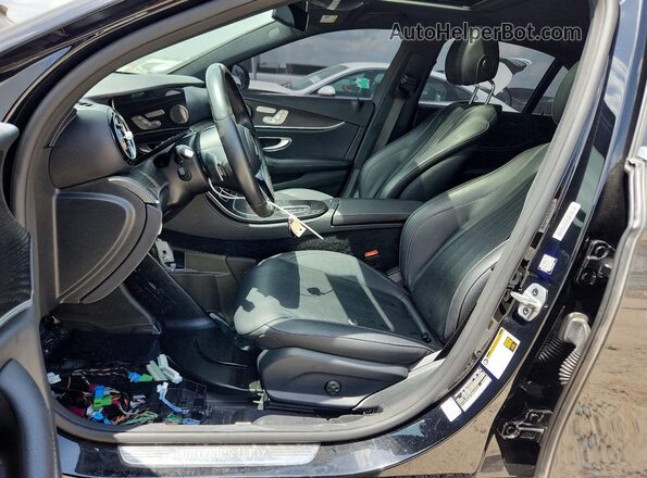 W1KZF8DB7NB086232 2022 MERCEDES-BENZ E Black Вид салону спереду