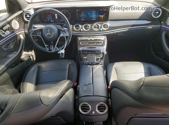 W1KZF8EB3MA976035 2021 MERCEDES-BENZ E Белый Вид панели приборов