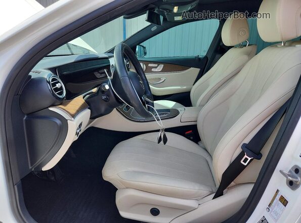 W1KZF8EB4PB189593 2023 MERCEDES-BENZ E White Вид салону спереду