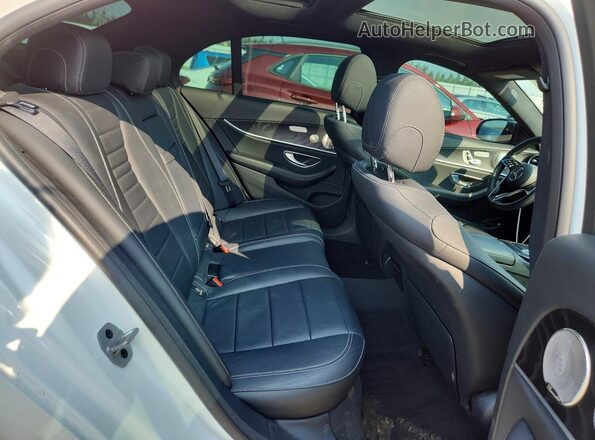 W1KZF8EB8NB071589 2022 MERCEDES-BENZ E White Widok tylnych siedzeń