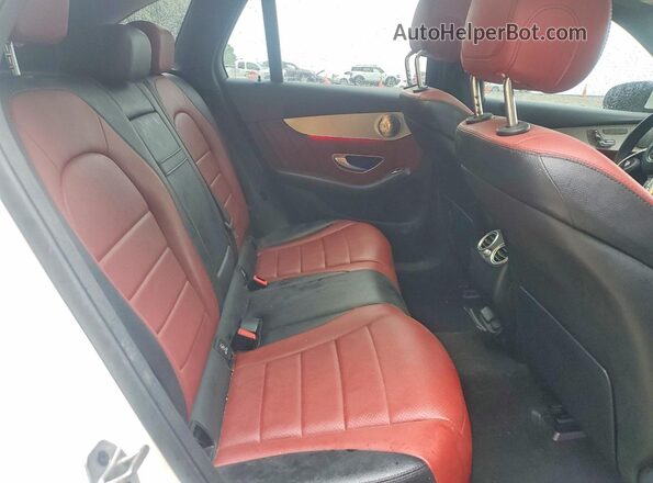 W1N0G8DB0MV323665 2021 MERCEDES-BENZ GLC-CLASS White Widok wnętrza z tyłu