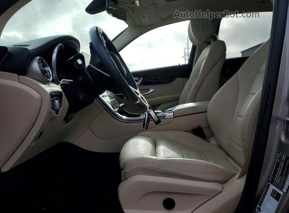 W1N0G8DB5MV266038 2021 MERCEDES-BENZ GLC-CLASS Silver Front interior view