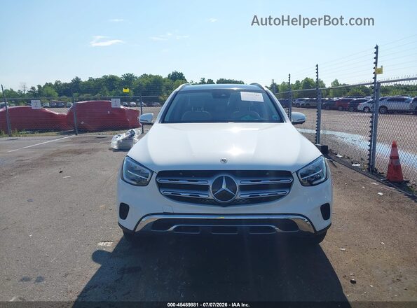 W1N0G8DB8NG102434 2022 MERCEDES-BENZ GLC 300 White Widok wnętrza z tyłu