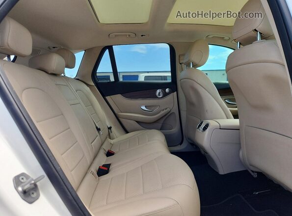 W1N0G8DB9MV262834 2021 MERCEDES-BENZ GLC-CLASS White Սալոնի հետևի տեսք