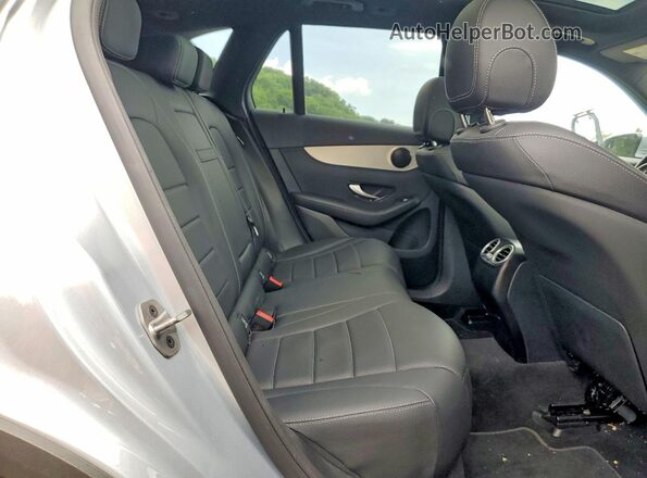 W1N0G8EB6NG057833 2022 MERCEDES-BENZ GLC-CLASS Silver Vista interior trasera