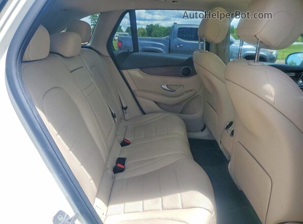 W1N0G8EB7MF921261 2021 MERCEDES-BENZ GLC-CLASS White Rear interior view