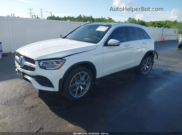 W1N0G8EB8MF896922 2021 MERCEDES-BENZ GLC 300 Белый Передняя левая четверть