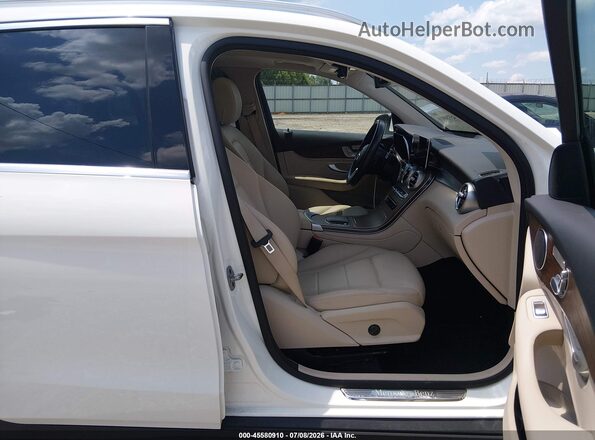 W1N0G8EB8NV379840 2022 MERCEDES-BENZ GLC 300 White წინა სალონის ხედი