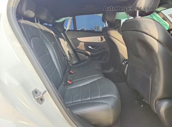 W1N0J8EB9NG027100 2022 MERCEDES-BENZ GLC-CLASS White Vista de los asientos traseros