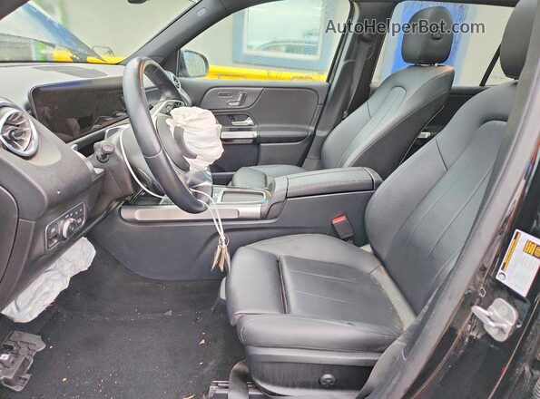 W1N4M4GB8SW384588 2025 MERCEDES-BENZ GLB-CLASS Черный Вид салона спереди