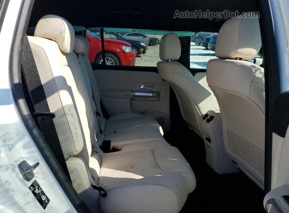W1N4M4GB9SW404329 2025 MERCEDES-BENZ GLB-CLASS White Widok wnętrza z tyłu