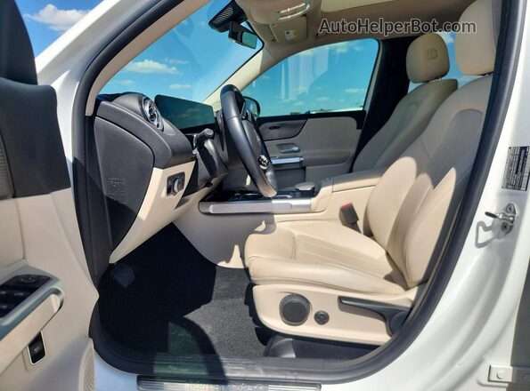 W1N4M4HB0NW201414 2022 MERCEDES-BENZ GLB-CLASS White Սալոնի դիմացի տեսք