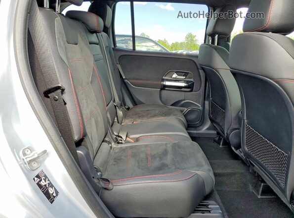 W1N4M4HB1SW418272 2025 MERCEDES-BENZ GLB-CLASS Silver უკანა სალონის ხედი