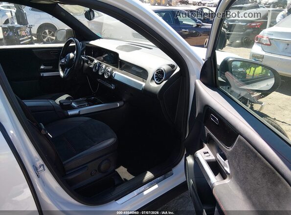 W1N4M4HB3NW201987 2022 MERCEDES-BENZ GLB-CLASS White Front interior view