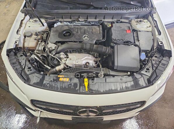 W1N4M4HB4LW017977 2020 MERCEDES-BENZ GLB-CLASS White Սալոնի հետևի տեսք