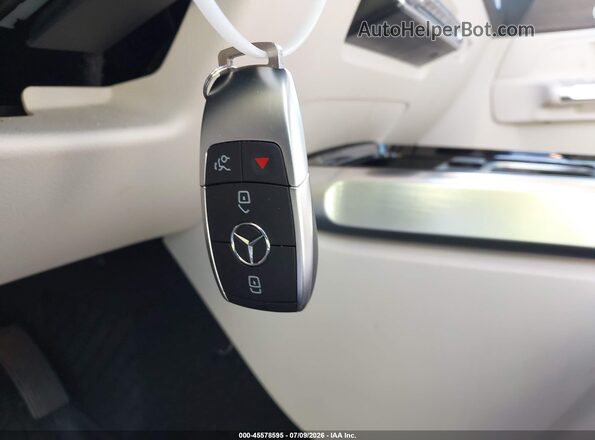 W1N4M4HB4LW033029 2020 MERCEDES-BENZ GLB-CLASS Белый Вид панели приборов