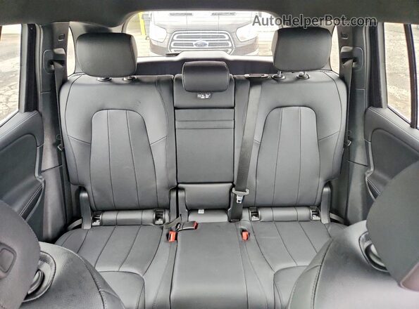 W1N4M4HB6NW255574 2022 MERCEDES-BENZ GLB-CLASS Black Rear seats view