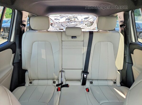 W1N4M4HB6RW344325 2024 MERCEDES-BENZ GLB-CLASS White Widok tylnych siedzeń
