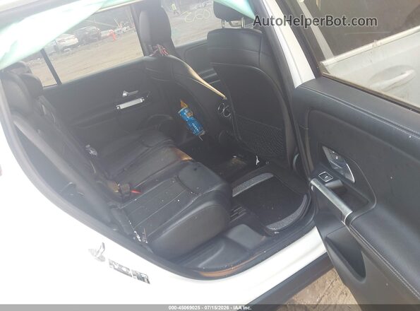 W1N4M4HB7LW045000 2020 MERCEDES-BENZ GLB-CLASS White Հետևի նստատեղերի տեսք